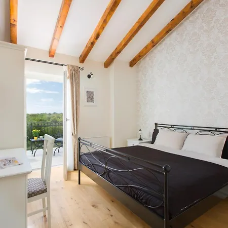 Aurora In For 8 Persons With Sea View & Whirlpool Villa