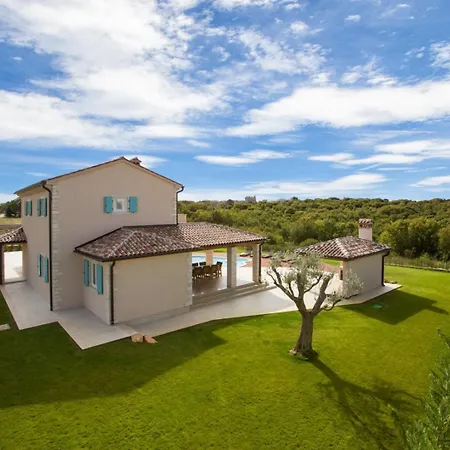 Aurora In For 8 Persons With Sea View & Whirlpool Villa *